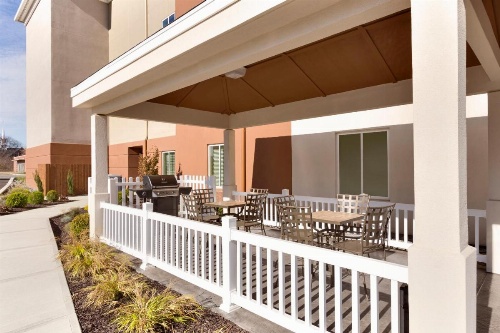 Candlewood Suites VESTAL - BINGHAMTON image 25